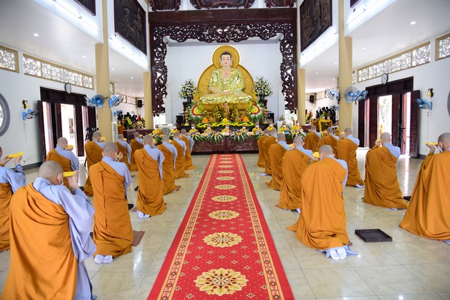 Lễ truyền giới Sa di Phương Trượng